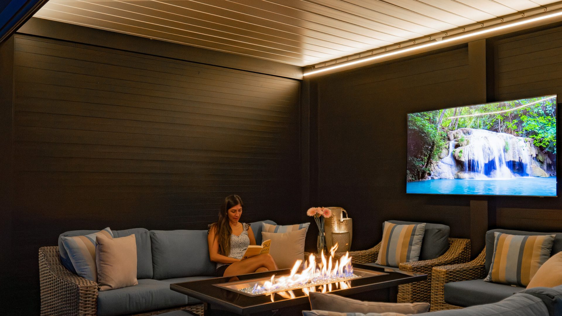 outdoor pergola with tv photo # 202