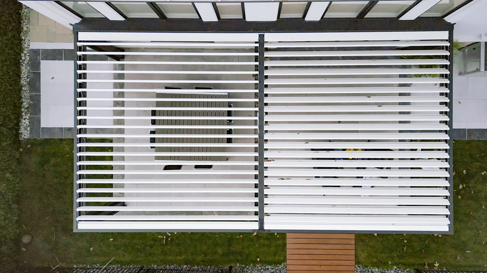 difference between louvered and traditional pergola #1671